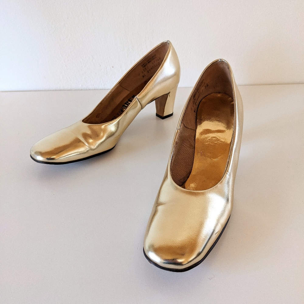VINTAGE 60S gold block heels